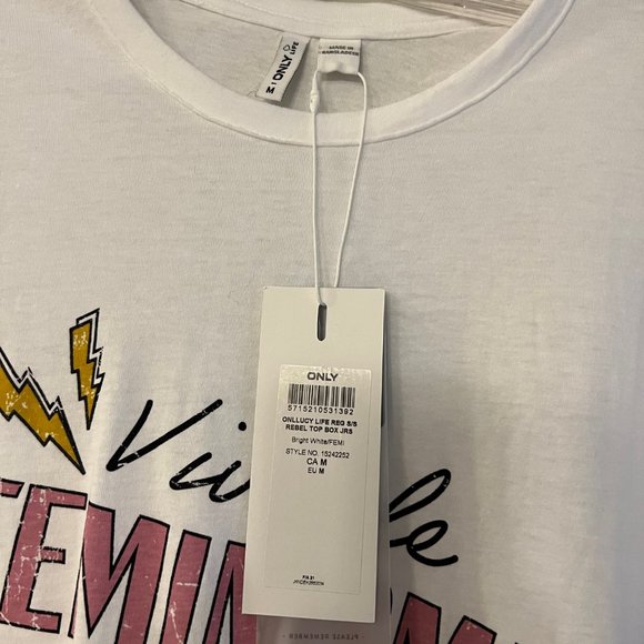 NWT Vive le Feminisme Graphic Tee - Only - Size M - Picture 2 of 3